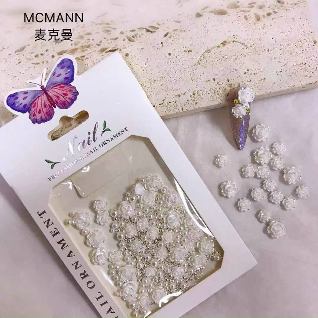 Charm nơ gắn móng, charm gấu gắn móng tay, charm chũ thương hiệu sành điệu