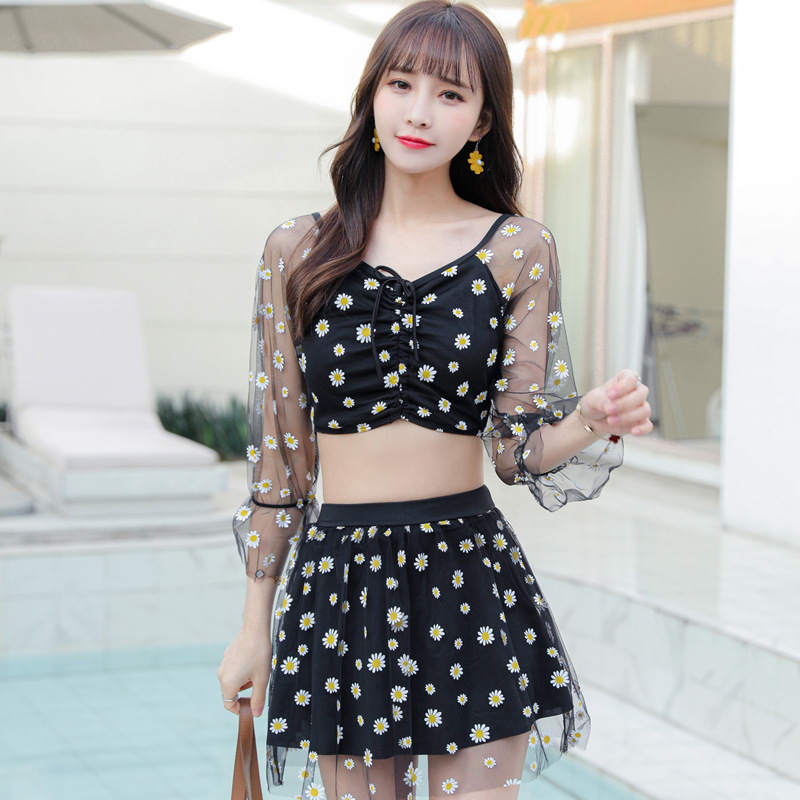 Bikini 2 mảnh tay dài hoa cúc - đồ bơi nữ phong cách hàn quốc