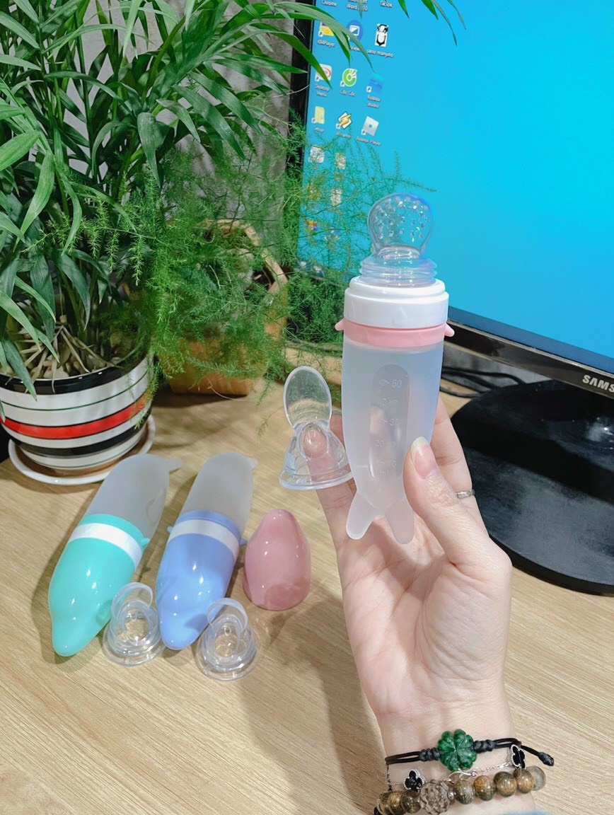 Bình Thìa Silicon VCOOL ăn bột - tặng kèm túi nhai hoa quả