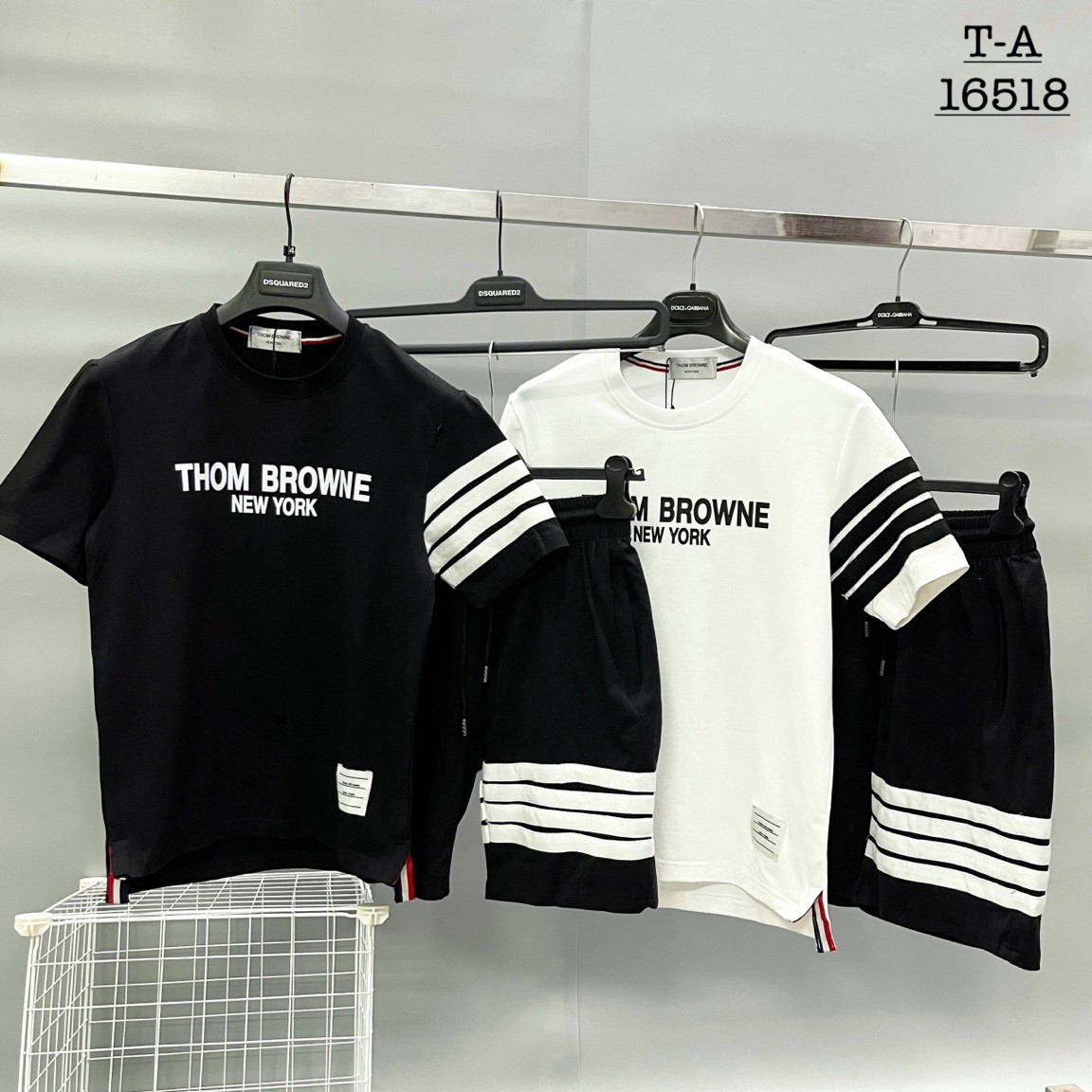 Bộ Thun Nam Cộc Tay THOM BROWNE Phối Kẻ 4 Vạch Cạnh Sườn.Quần Chun Có Dây Co GIãn Thoải Mái