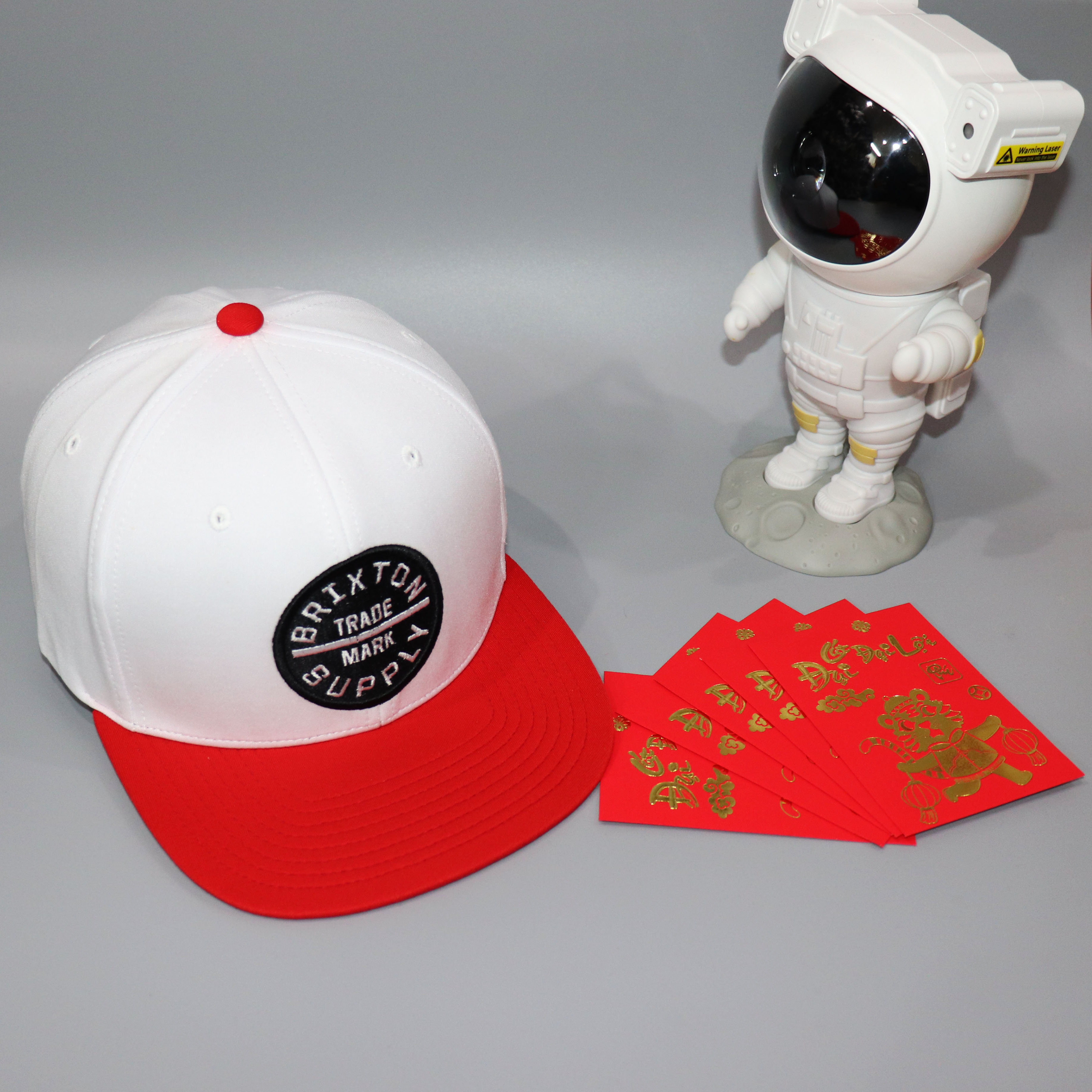 Nón kết- mũ lưỡi trai- nón snapback brixton trắng kết đỏ logo tròn 2022.