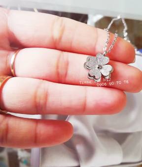 Dây chuyền titan cỏ 4 lá phun cát