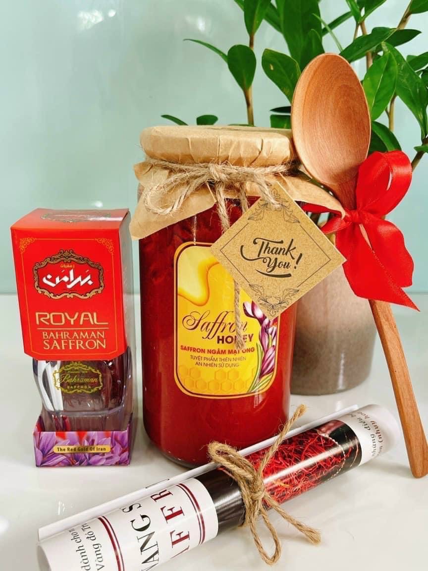 300ml Mật Ong Rừng Ngâm Với 1gr Saffron,10gr Đông Trùng Hạ Thảo, 10gr Kỳ Tử,Táo Đỏ.