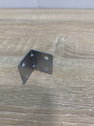 Ke góc vuông sắt mạ kẽm chữ L dày 1 ly bản rộng 3.3 cm (2.5 x 2.5 x 3.3 cm)