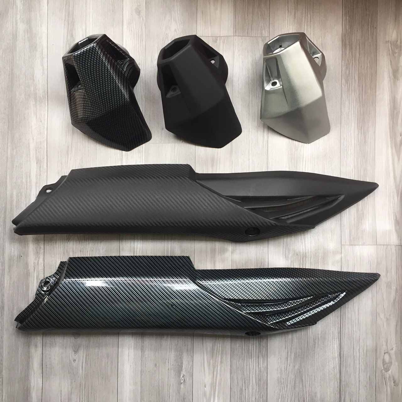 Ốp pô Winner V1 đen - carbon