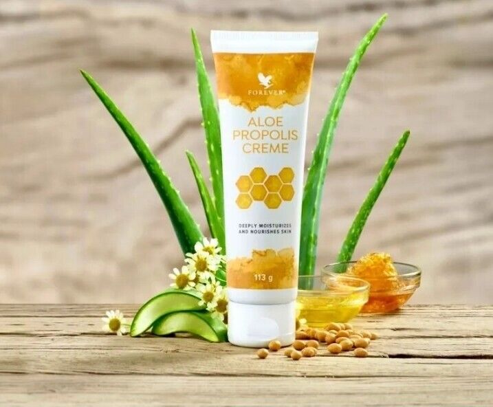 raw aloe vera benefits Green Tea Aloe Soother Body Wash main image 0