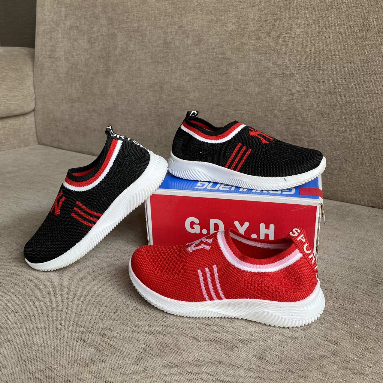 Giày thể thao cho bé trai và bé gái, giày lười cổ chun thoáng khí, giày cho trẻ em: 1 tuổi, 2 tuổi, 3 tuổi, 4 tuổi 5 tuổi