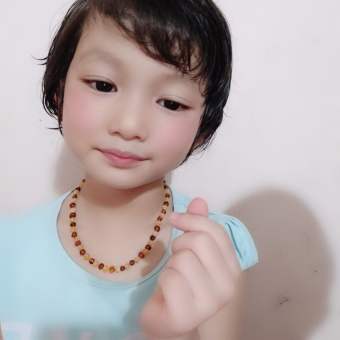 Vòng hổ phách cho bé ( Vòng cổ ).