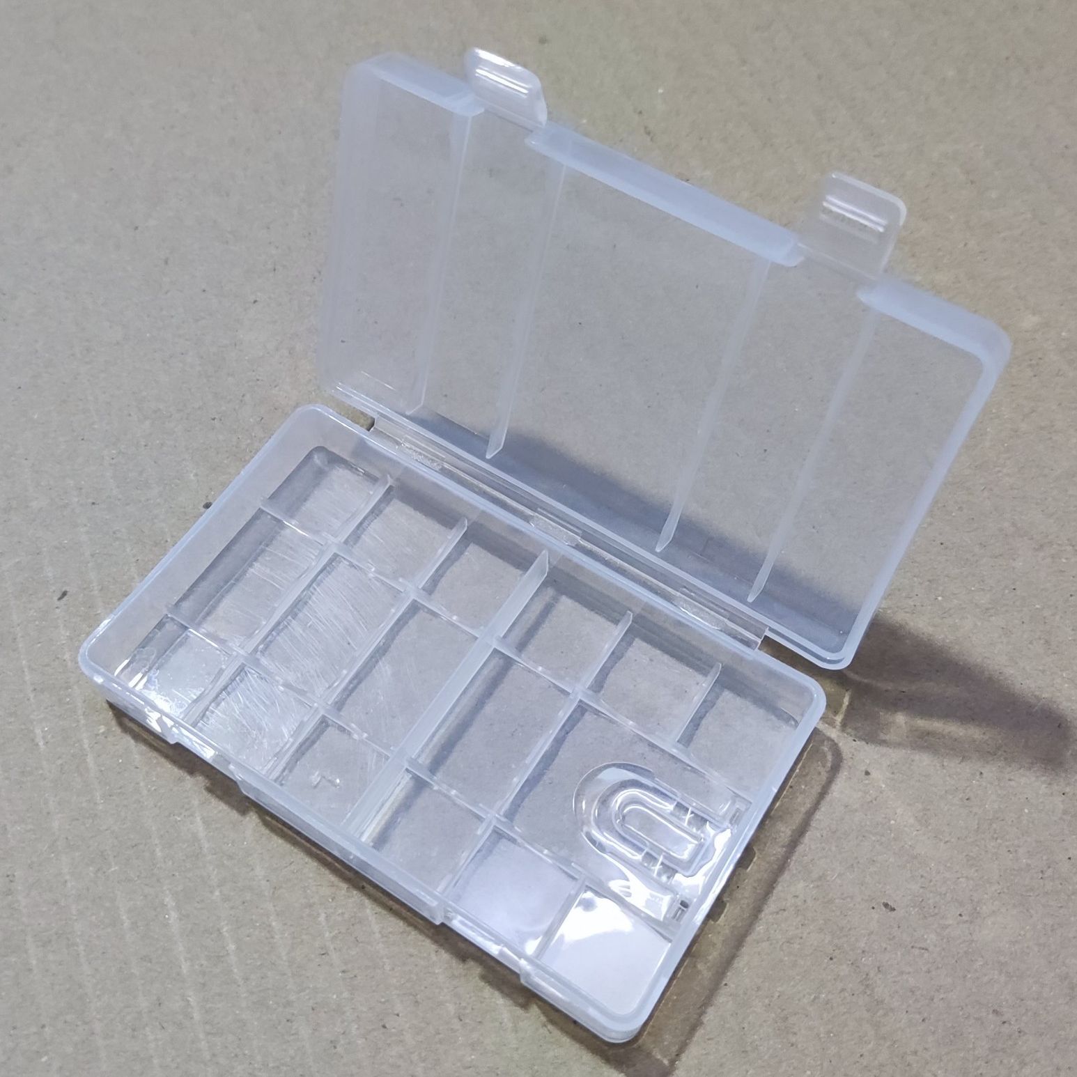 Hộp nhựa đựng pin, dùng chứa pin AA, AAA