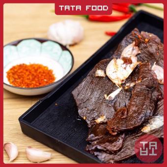 Khô bò miếng ướt cháy tỏi 100g 200g 500g TATA Food đồ ăn vặt Hà Nội BMU125 - 500g