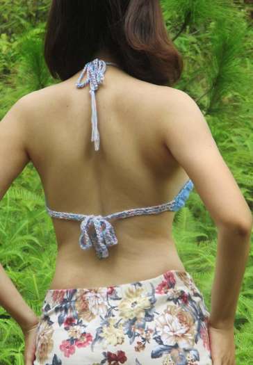 Áo bikini len móc handmade , áo bikini móc kiểu cổ yếm bằng len , bikini mặc đi biển