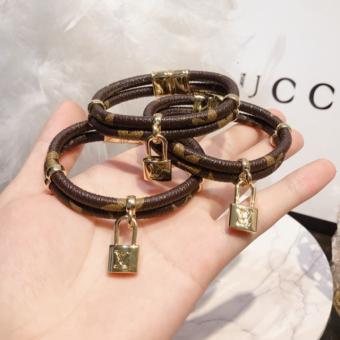 Vòng Tay Da Nữ Lv Nhỏ Xinh Khoá Móc Sang Chảnh - V023Ht