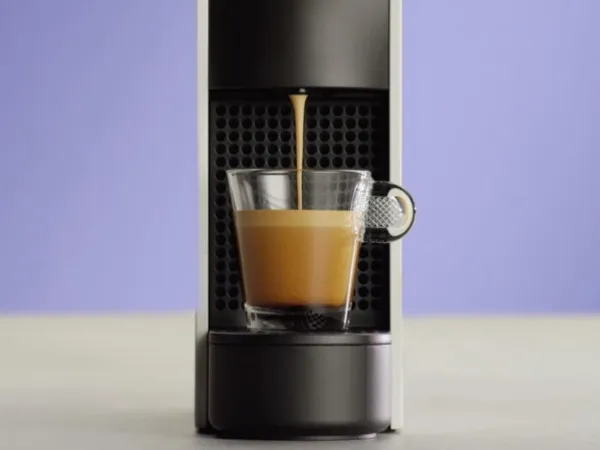NESPRESSO ESSENZA MINI C30-WH-W +コーヒーセット NESPRESSO ESSENZA MINI C30 | D30 CAPSULE COFFEE MACHINE VALUE PACK