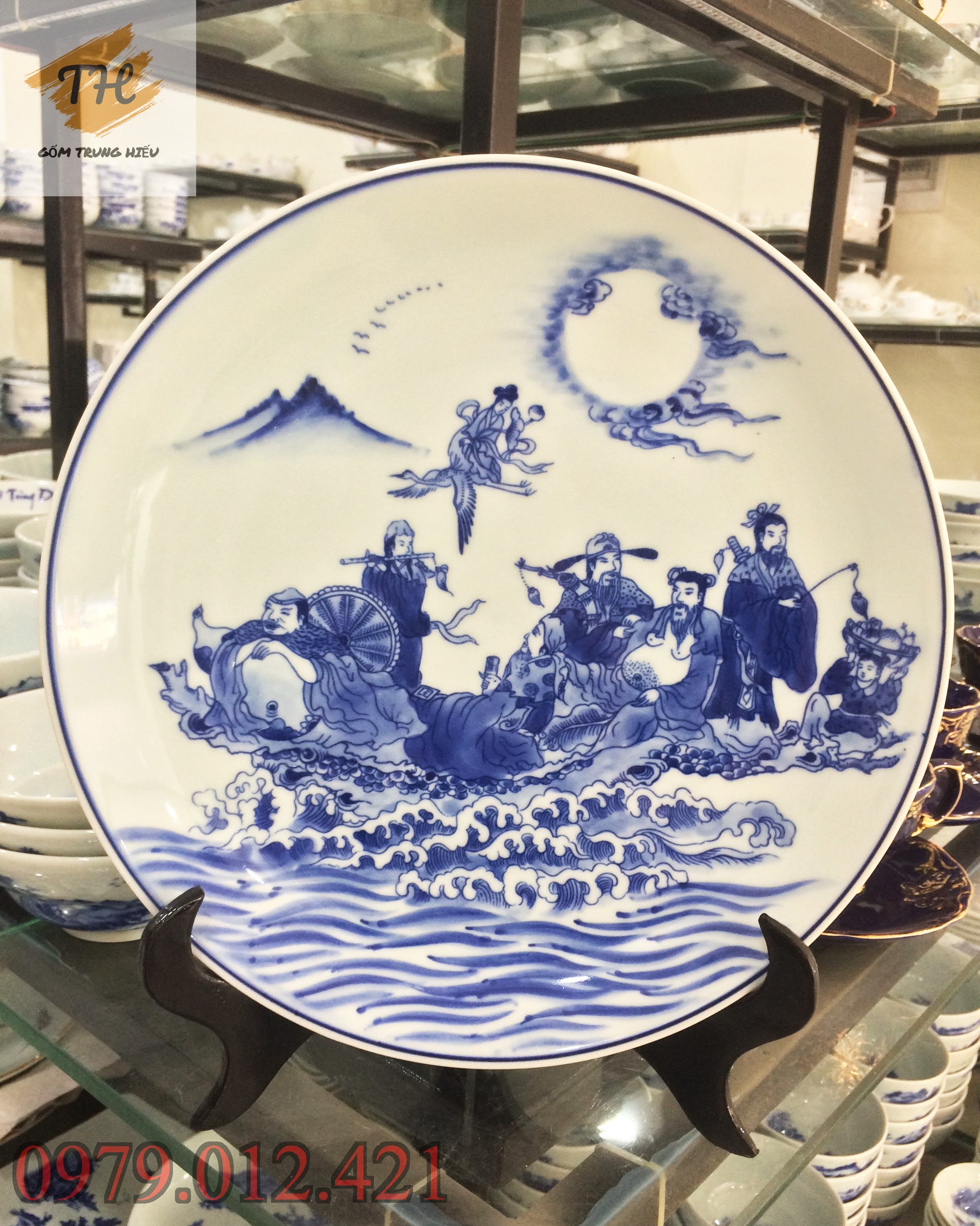 Đĩa cảnh Bát Tràng đường kính 27cm - tích Bát Tiên Quá Hải