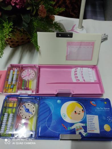 Hộp đựng bút nam châm siêu nhân loại 1 có 2 khay riêng biệt cho bé trai