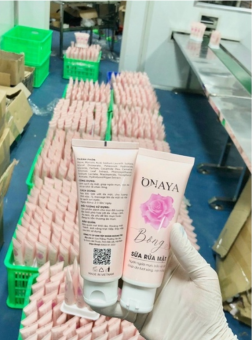 Sữa rửa mặt Bông trắng sáng mịn da