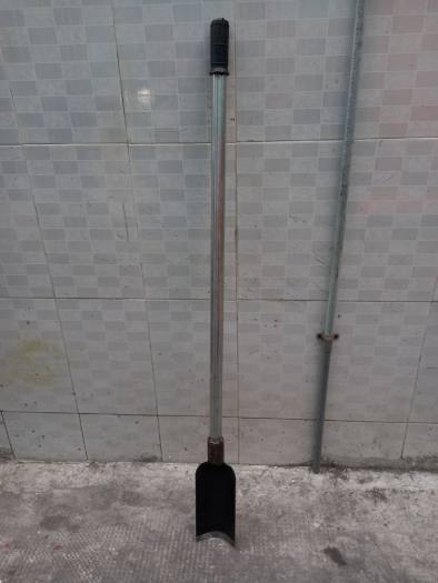 Thuổng đào đất đánh cây cán bằng thép