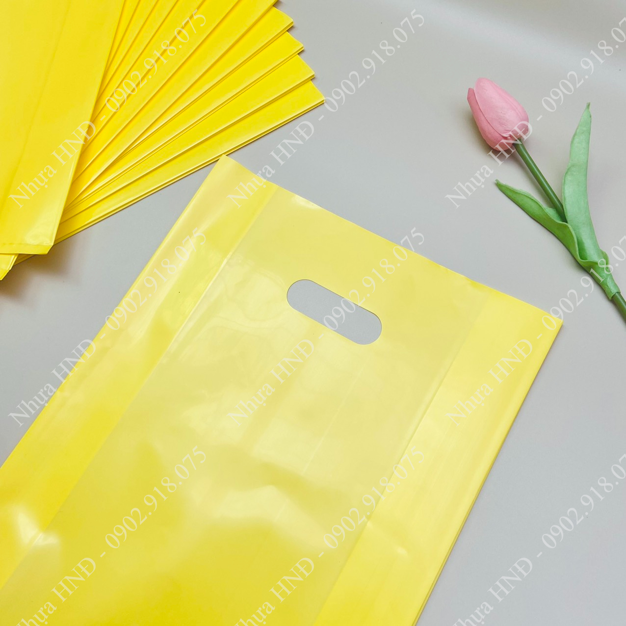 Chất liệu nhựa pe bóng mịn – dẽo dai – giá xưởng – nhựa hnđ