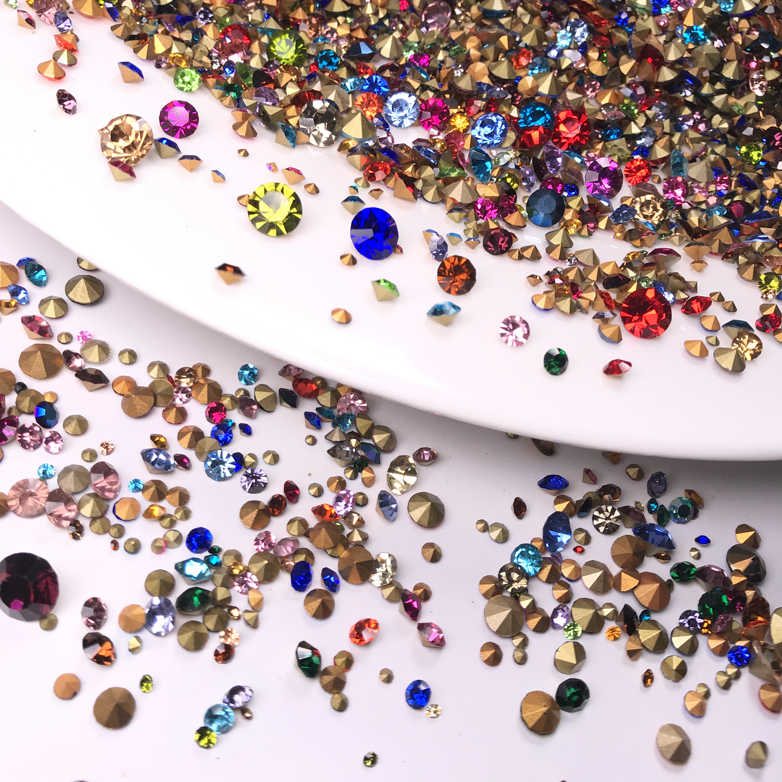 Hạt Đá chân nhọn Trộn nhiều size SS3-SS40 (1000 viên) - Gấu Trúc Phụ kiện