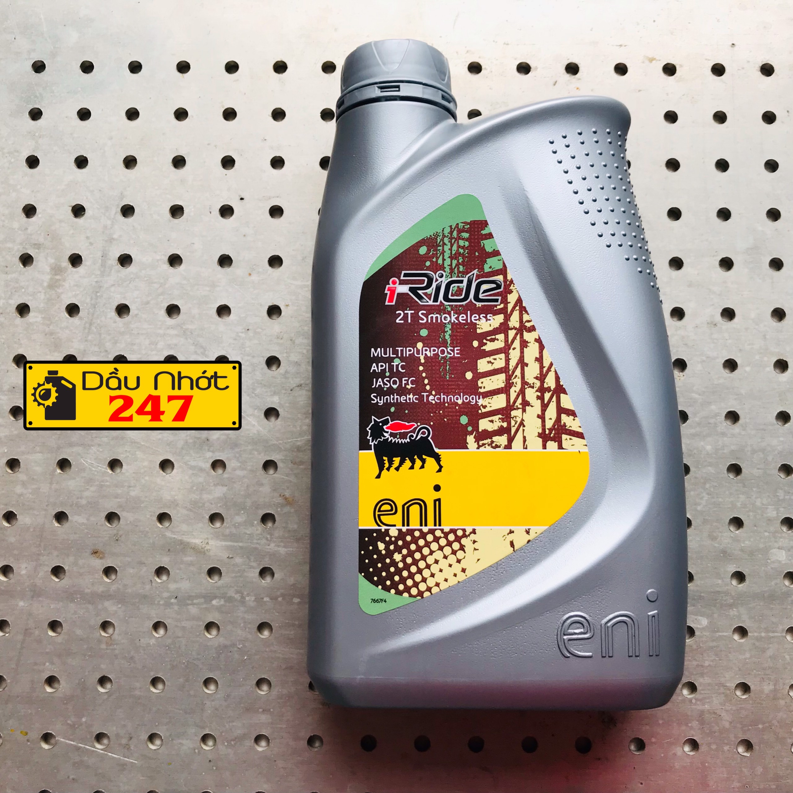 Dầu nhớt 2 thì Eni (Agip) 2T SmokeLess 1L