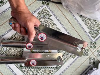 Dụng cụ khui bia, đập nước đá đa năng.  Dụng cụ đập nước đá 2 in 1