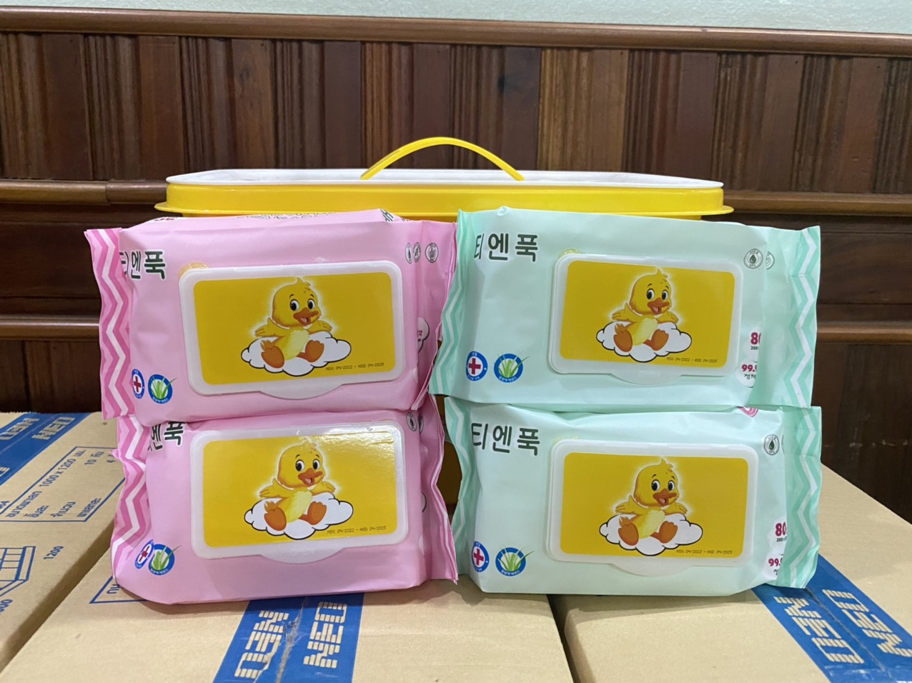 Combo 10 bịch khăn uớt vịt vàng b-duck siêu hot tặng thùng