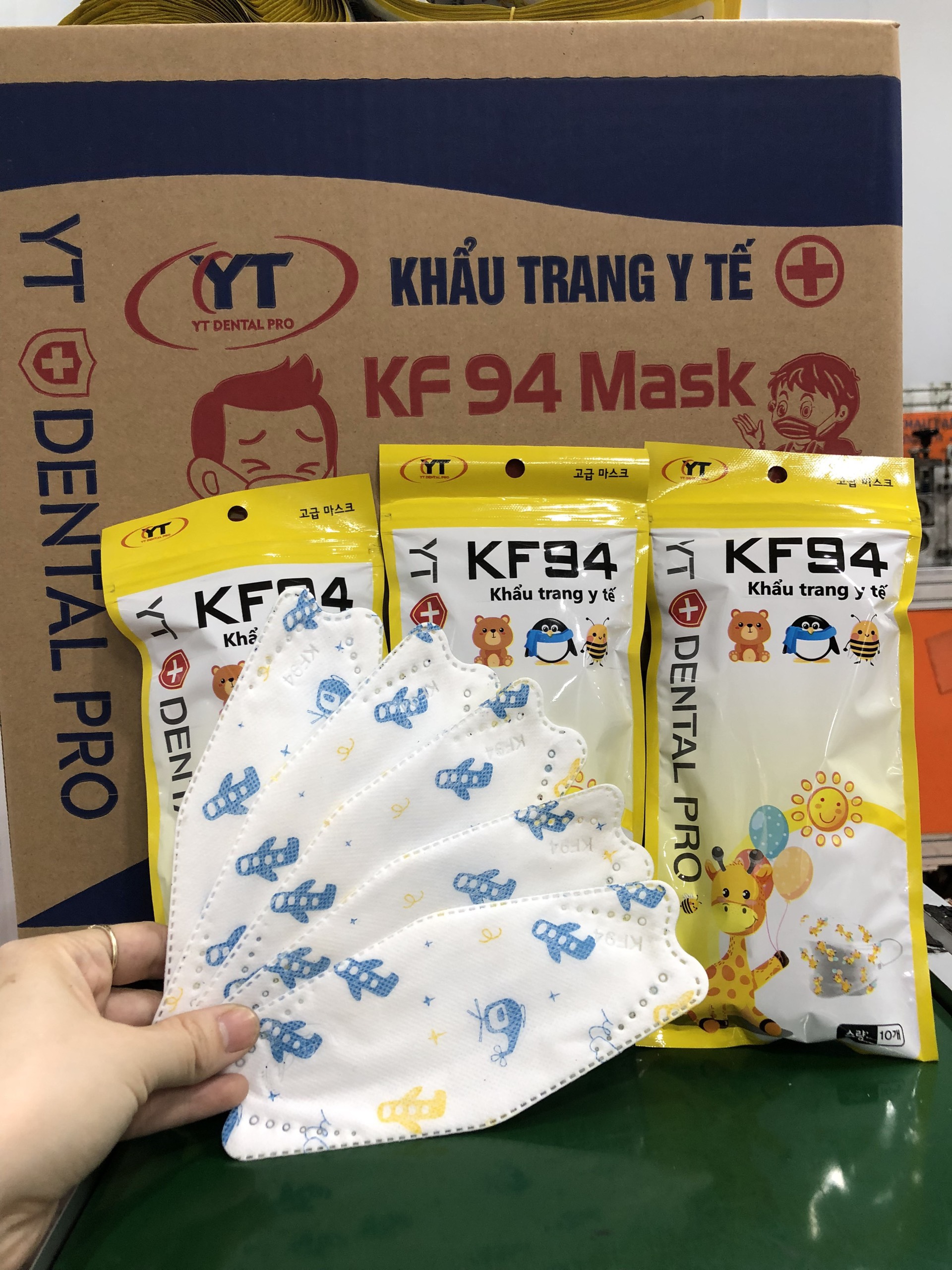 Khẩu Trang kf94 4D trẻ em Chính Hãng Siêu Kháng Khuẩn, Chống Bụi Mịn [MIX NHIỀU MẪU]