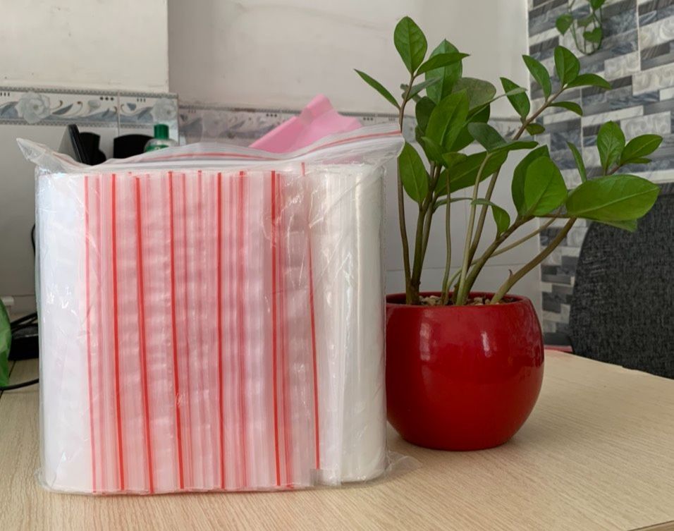 1kg túi zip/zipper viền đỏ, nhựa PE dẻo - dày