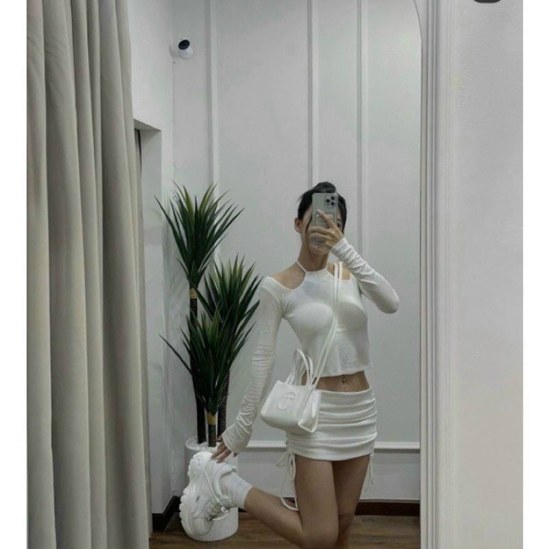 Hot áo tay dài bẹt vai cổ yếm siêu xinh hot trend 2022