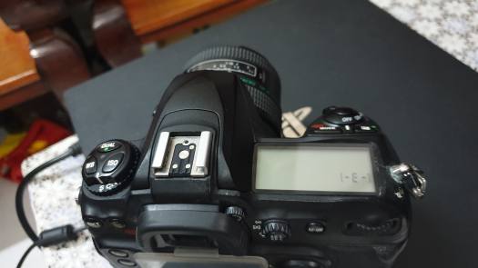 Máy ảnh Nikon D200 + lens 50mm F2.8 - combo chuyên chân dung - Mới 95%