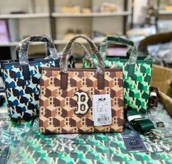 Túi đeo chéo nữ mlb dáng vuông 23*18*11cm HÀNG AUTH TUỒN