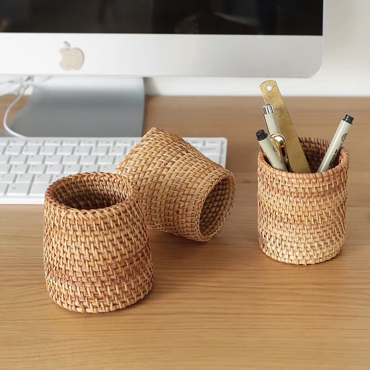 Cốc mây đựng bút, ống cắm hoa ống decor bằng mây