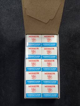 Hộp 100 lưỡi dao lam cạo gót chân, cạo râu Merkur