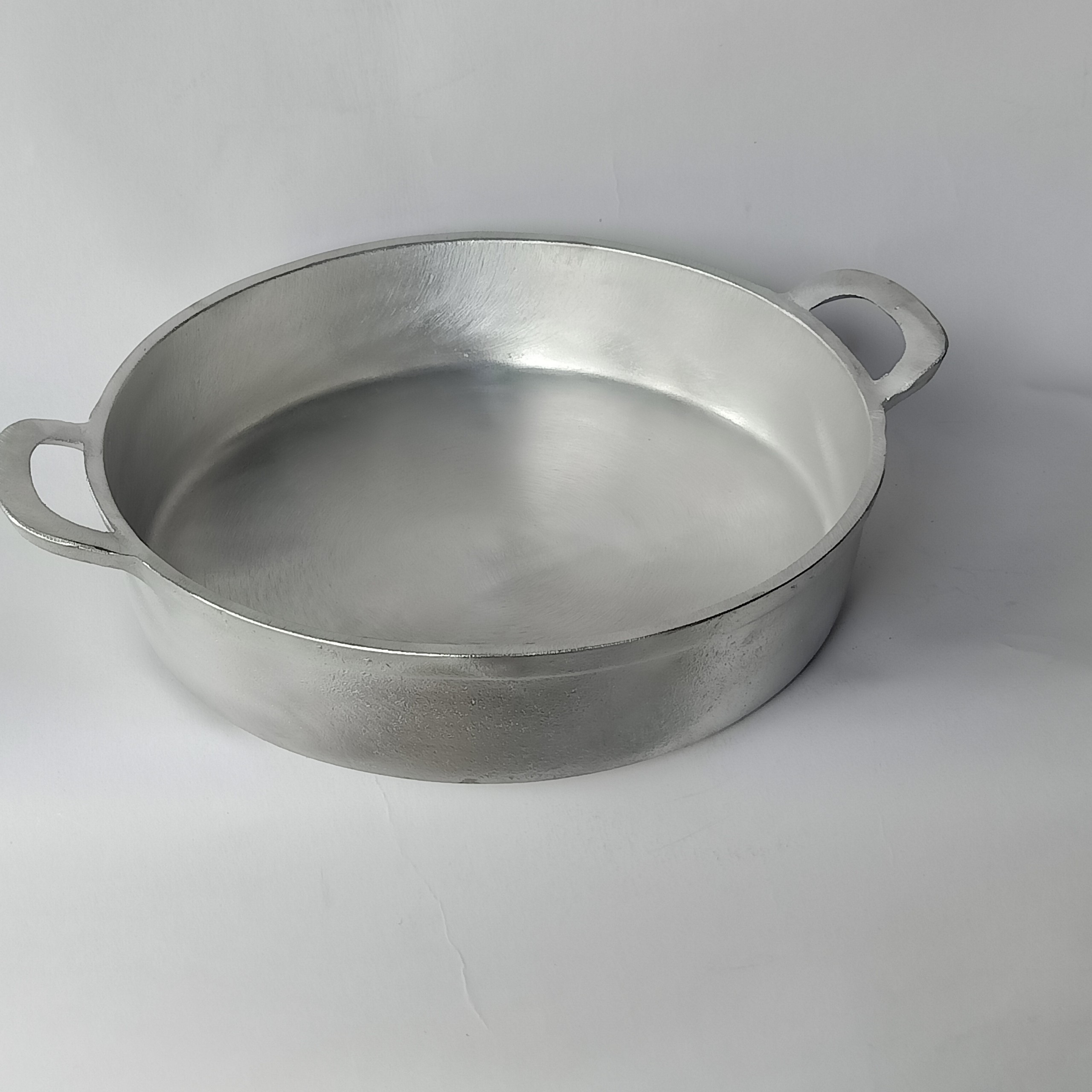 CHẢO GANG BÁC BỘ ĐÍT BẰNG ĐƯỜNG KÍNH 32.5 CM