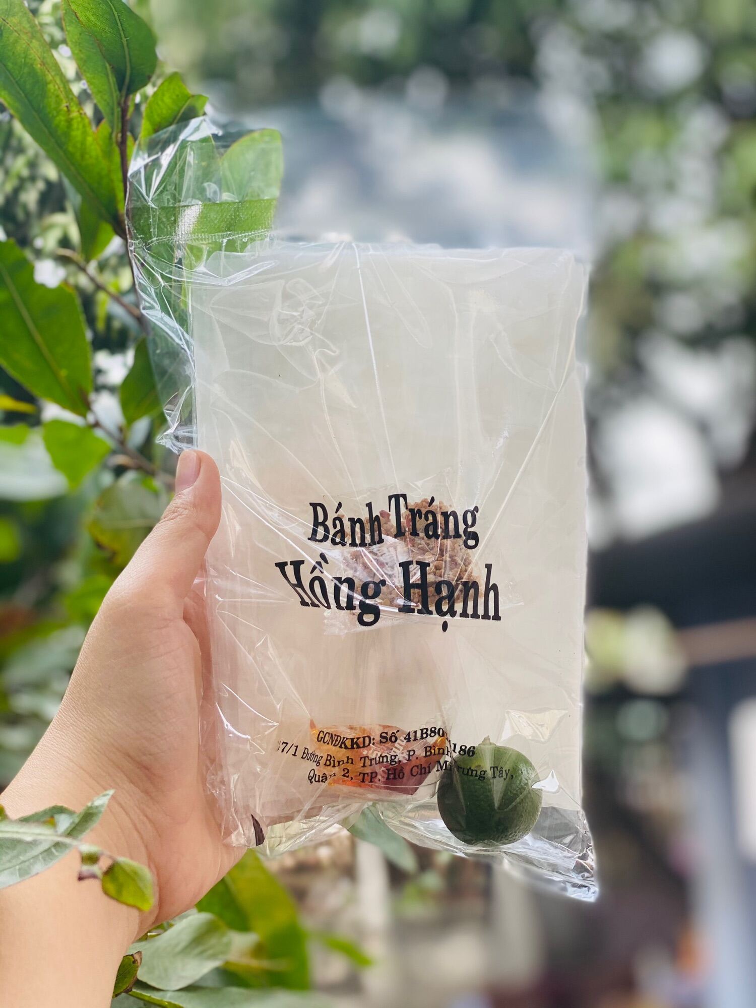 Bánh tráng hồng hạnh sate muối tắc