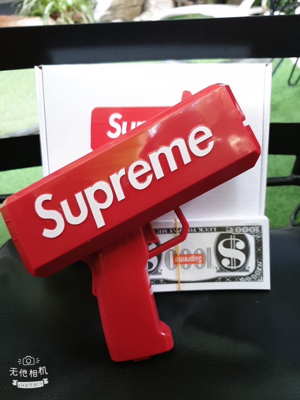 [ HÀNG ĐẸP HÌNH THẬT SHOP CHỤP  ] Đồ chơi Súng bắn tiền Supreme tặng kèm 100 tờ tiền thích hợp với các sự kiện, mang lại không khí sôi động, thăng hoa 350-6