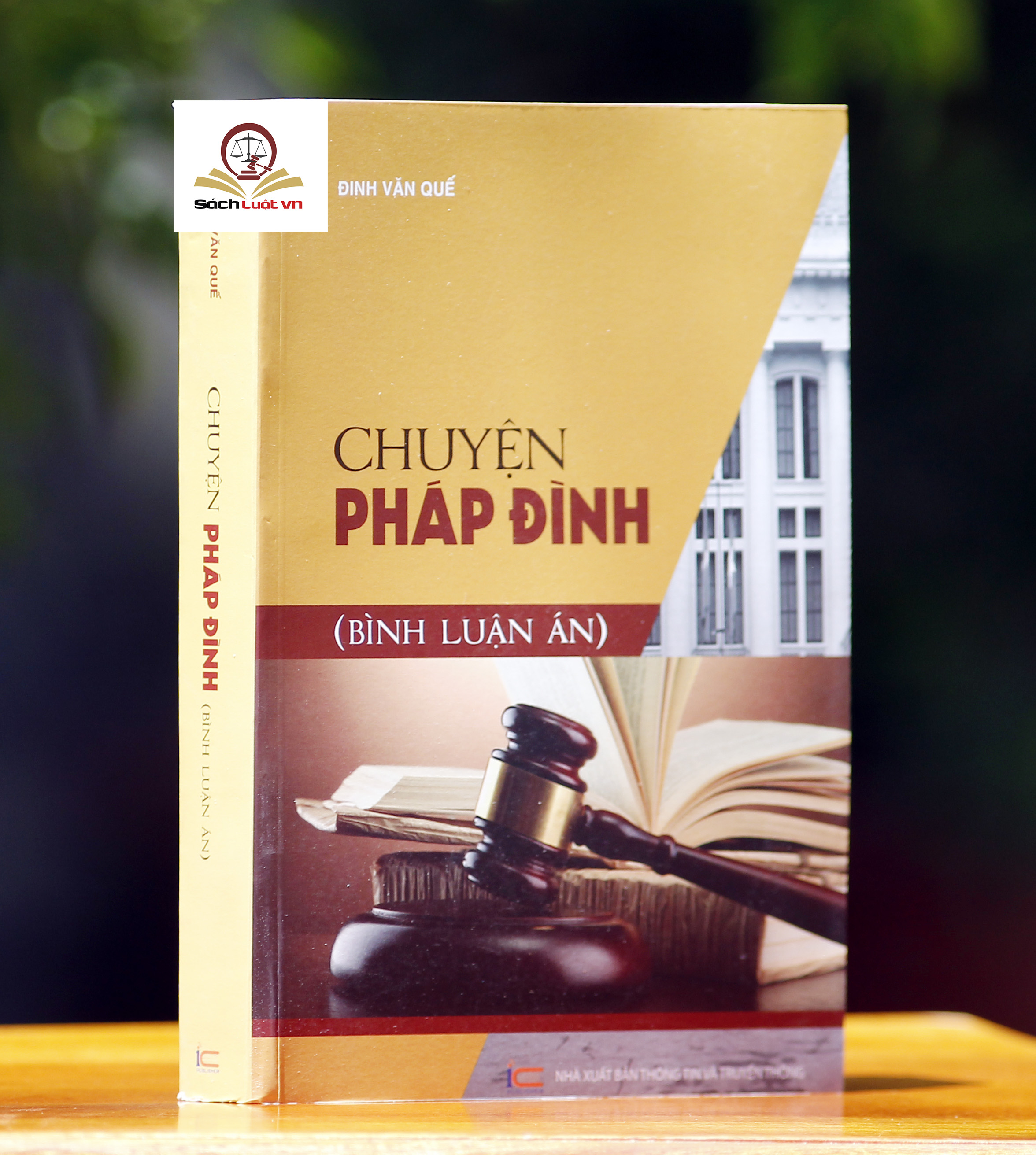 Chuyện pháp đình
