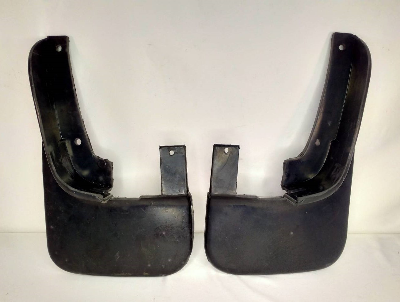 ยางกันโคลน หน้า ฟอร์ด เรนเจอร์ / มาสด้า ไฟเตอร์ ปี 1998-2005 ตัวต่ำ ** ได้รับสินค้า 1 คู่ =ซ้าย-ขวา** บังฝุ่นล้อ ยางกันฝุ่น ยางกันโคลน FORD RANGER / MAZDA FIGTHER 2WD 1998-2005 ราคา 352 บาท*ส่งฟรี