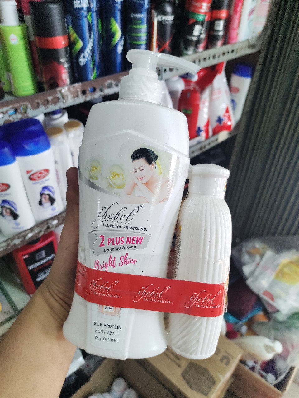 Sữa tắm Thebol em tắm anh yêu 650g