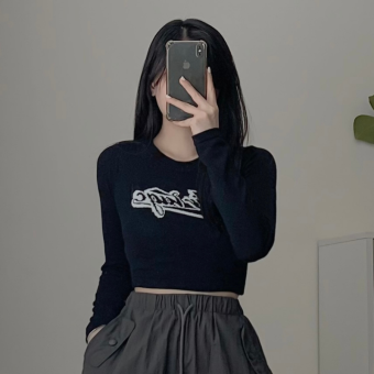 Áo croptop tay dài nữ chất vải len tăm dệt POYI 10515 - Jemcloset