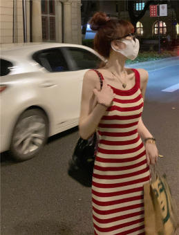 Đầm len dệt kim body sọc suông nhẹ trang trọng quyến rủ cho phái nữ