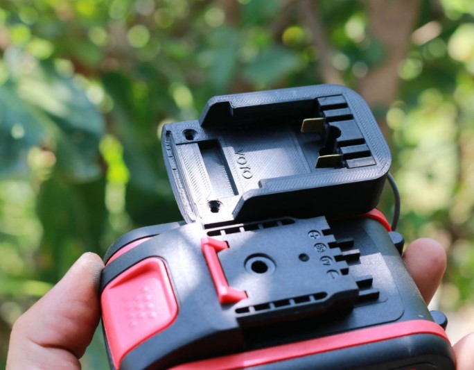 Đế lấy nguồn cho pin 21v VOTO, HITACHI TQ, OZITO TQ
