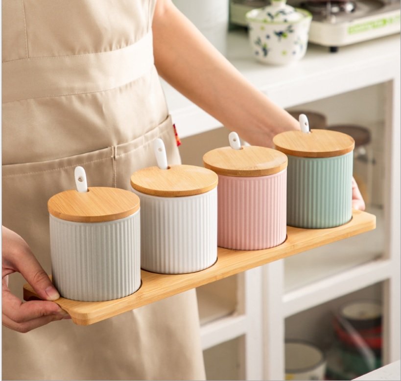 Lọ đựng gia vị bằng sứ nắp gỗ kèm muỗng sứ, hũ đựng gia vị dung tích 300ml bằng sứ, phong cách vintage, sang trọng, tặng kèm muỗng sứ cao cấp phong cách tối giản với màu trung tính nhẹ nhàng, dễ thương