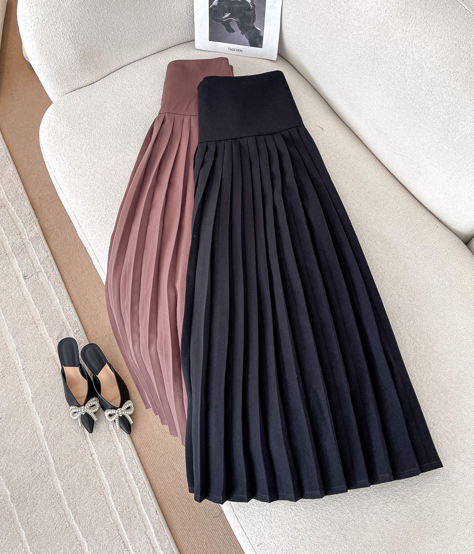 Váy xếp ly dài bảng to , Peace House Clothing