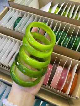 Vòng Tay Đá Mắt Mèo Tự nhiên nguyên khối Bản vòng 14mm đủ size đủ màu, liên hệ KH tư vấn size trước khi giao.