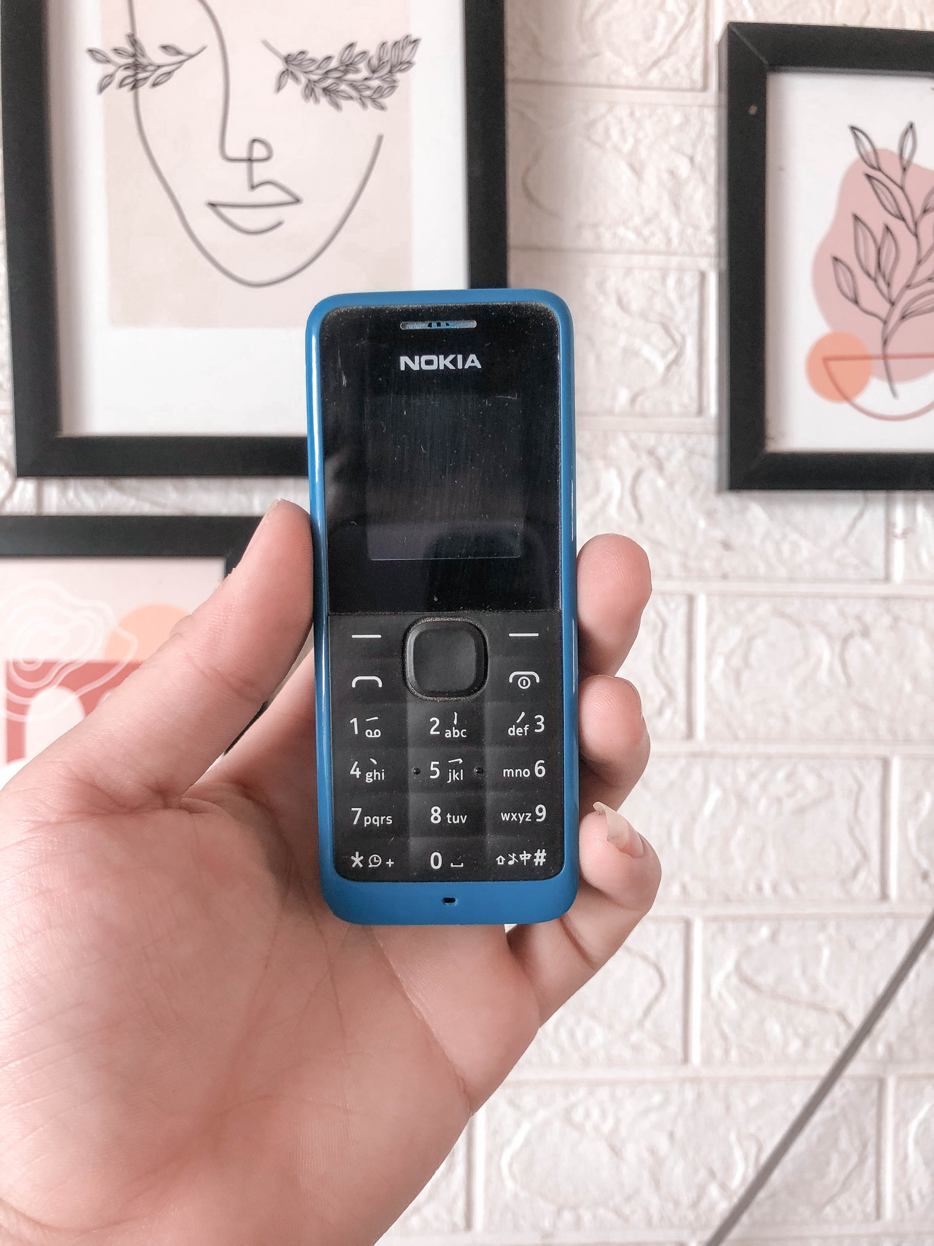 Điện thoại nokia 105 1/2 sim đẹp 99% chính hãng