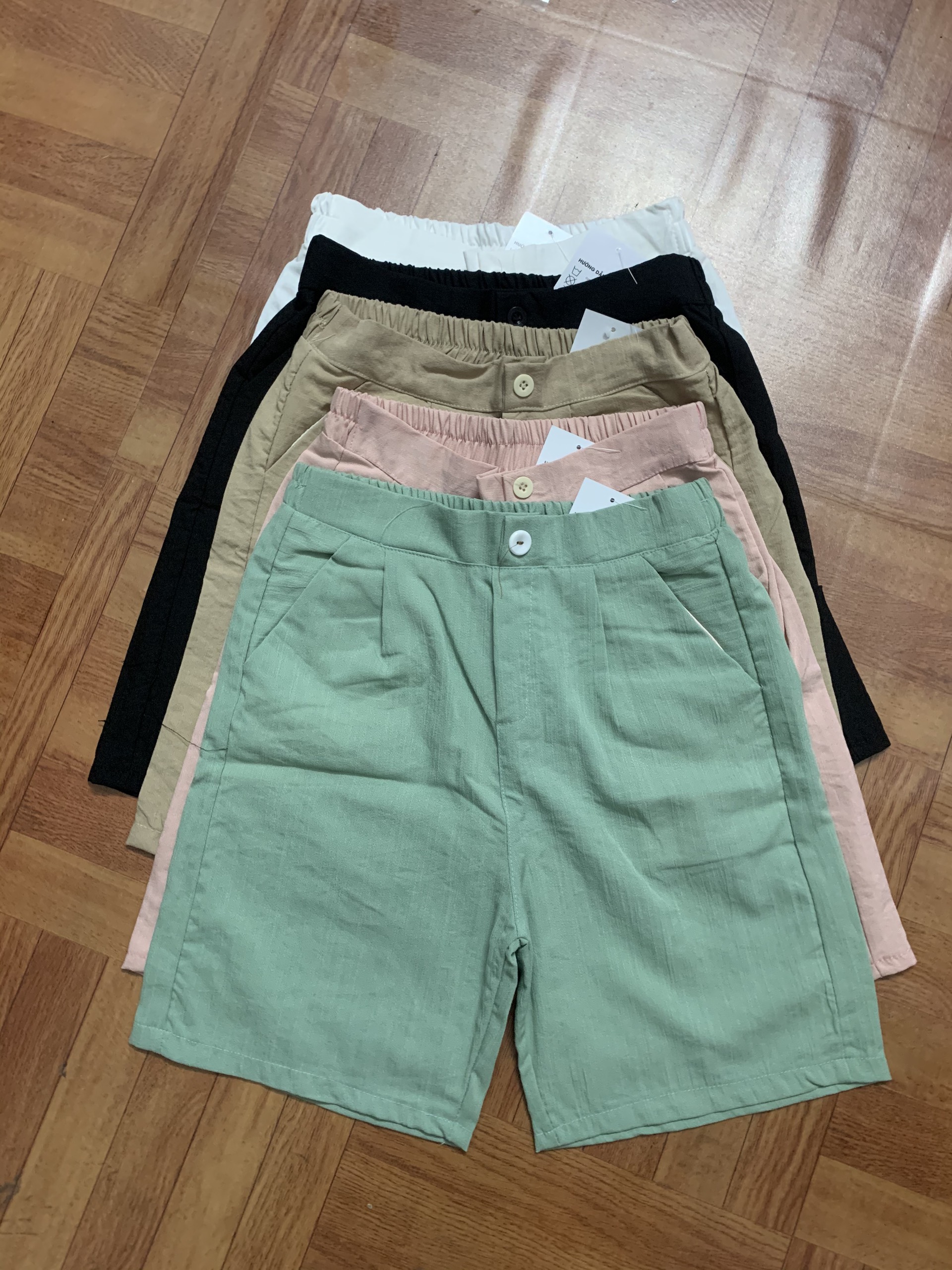 Quần Short Nữ , Quần Sooc đũi Khuy Siêu Mát , Quần Mùa Hè Nữ Siêu Hot , Giá Hấp Dẫn , Hỗ Trợ Ship