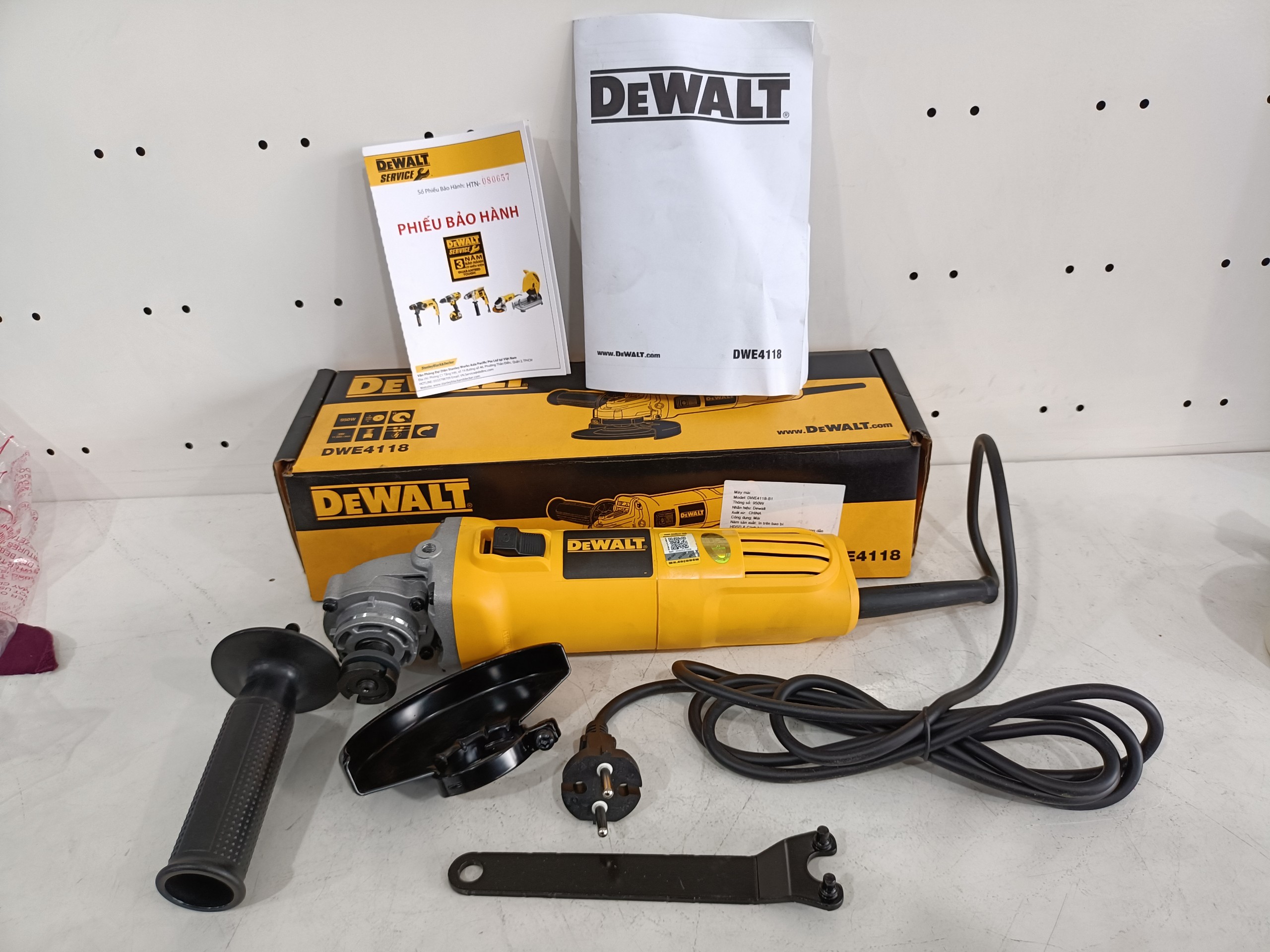 Chính hãng - máy mài góc đĩa 100mm có chỉnh tốc độ 950w dewalt dwe4118