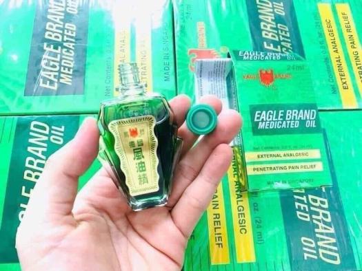 Dầu gió nước xanh 2 nắp Singapore