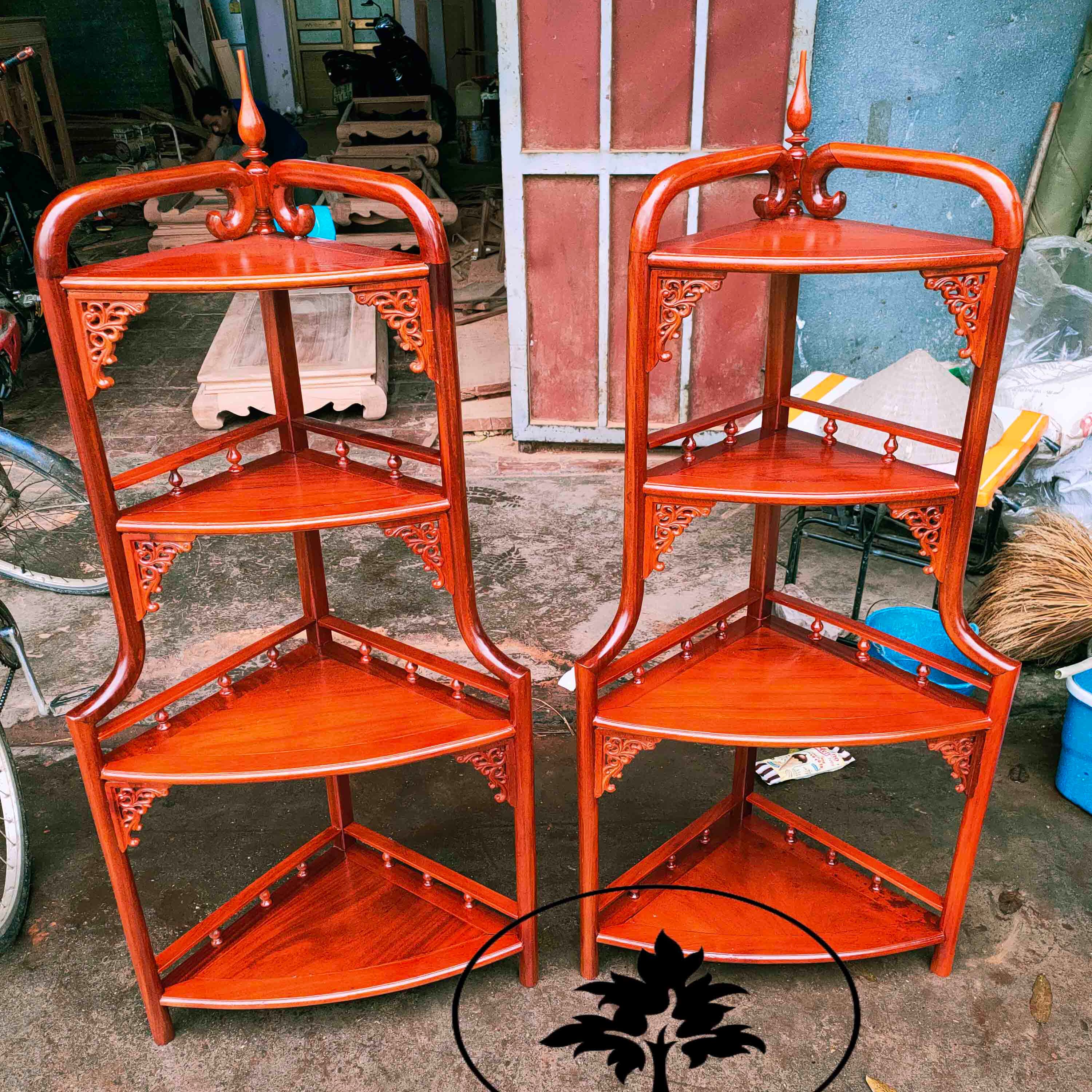 Kệ góc bày đồ gỗ hương,kê tủ góc gỗ,kệ góc nhà,đế góc nhà cao 130cm rộng 60 sâu 40kệ bày đồ nhiều cỡ cao